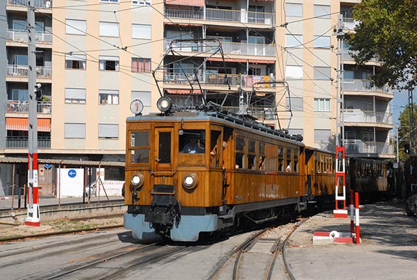 Ferrocarril de Sóller motor-car no.1 at Palma