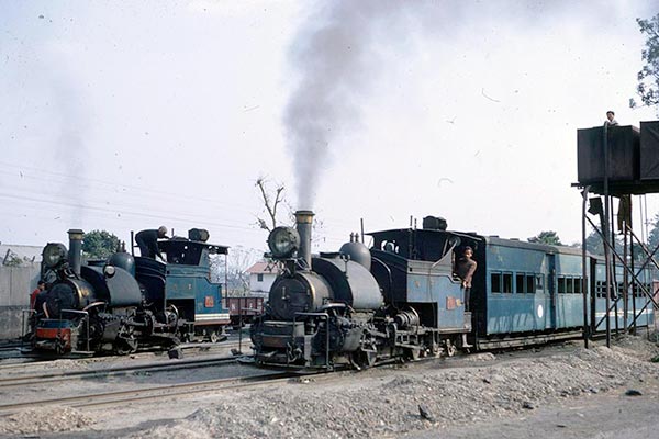 Darjeeling Himalayan B class 0-4-0ST's 781 and 793 at Sukna