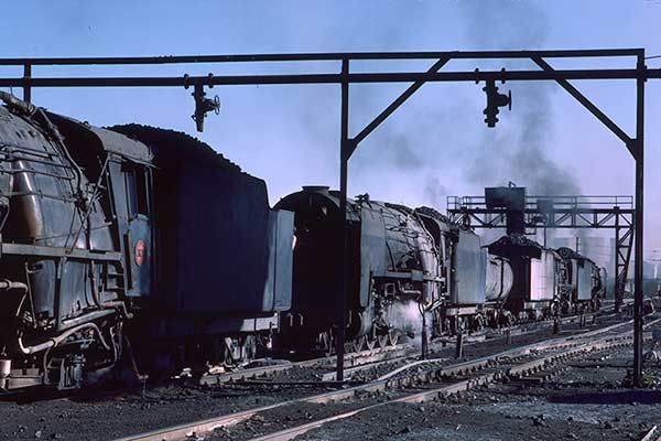 South African Railways - Sunday afternoon at Bloemfontein loco shed 1985
