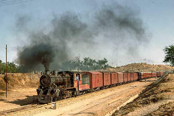 Western Railway B2 class 4-6-0 31031 at Mahesana