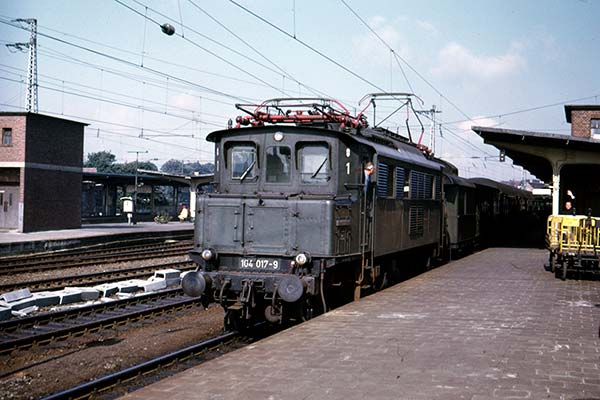 Deutsches Bundesbahn BR 104 1-Co-1 104 017-9 at Rheine
