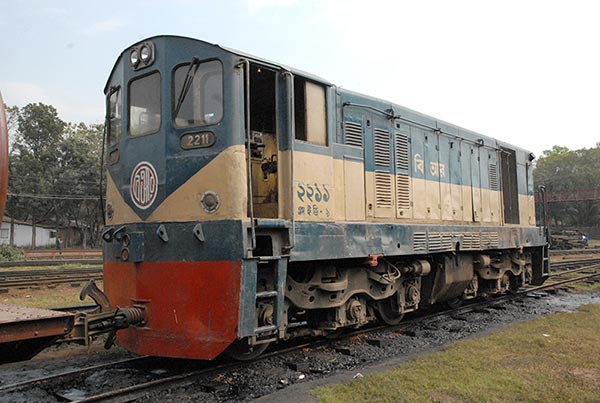 Bangladesh Railways 2200 class diesel 2211 at Pahartali