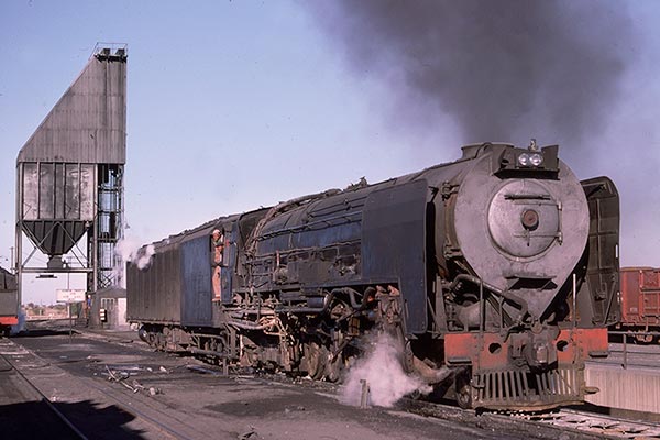 South African Railways class 25 condenser 3467 at Warrenton