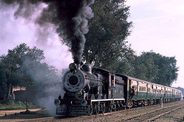 Pakistan Railways SGC class 0-6-0 1350 departs Ugoke