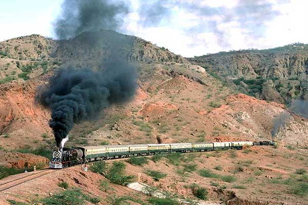 Pakistan Railways SGS class 2470 & 2405 between Khewra and Dandot