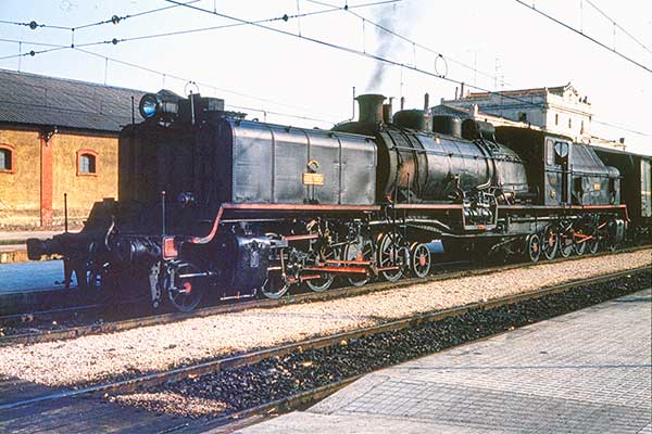Spanish Railways 2-8-2+2-8-2 Garratt 282F 0405 at Reus