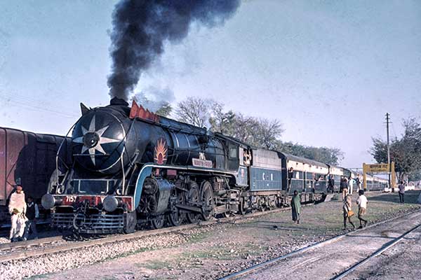 Central Railway WP1 class 4-6-2 7157 