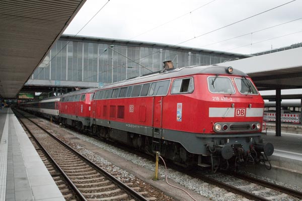 Trains at Munich Hauptbahnhof