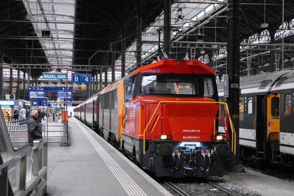 Trains at Olten HB & Basel HB