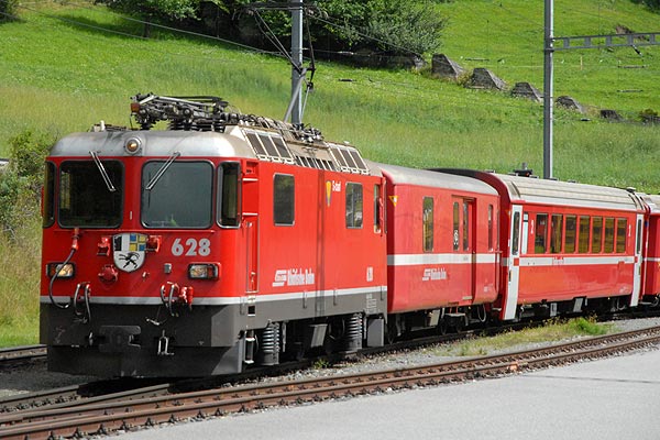 RhB trains in the Lower Engadine