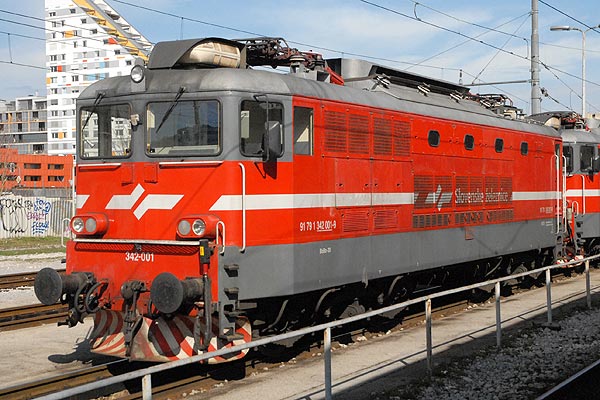 Ljubljana - Slovenian Railways (SZ) class 342 342-001
