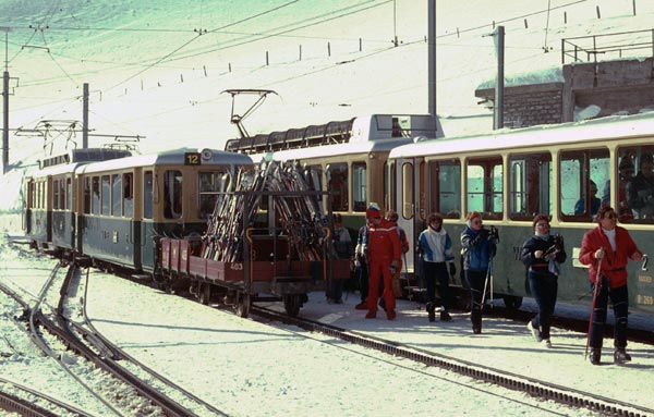 Wengeralpbahn trains at Lauterbrunnen