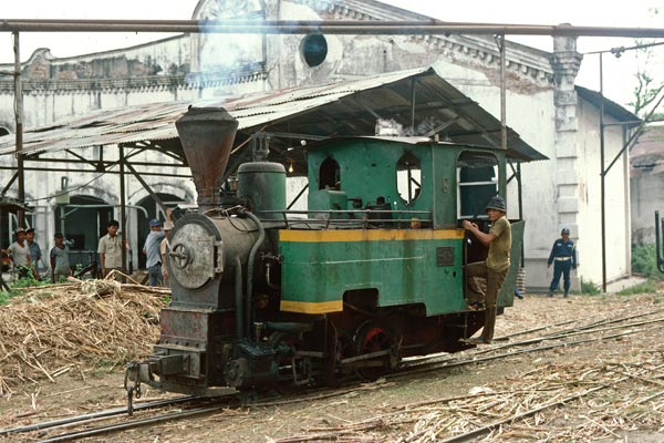 Steam locos at Jatibarang & Banjaratma Sugar Mills, Java
